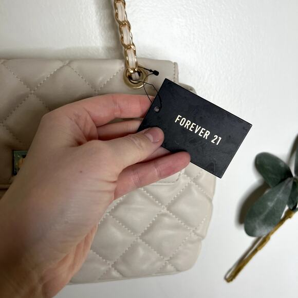 NWT Forever 21 Cream and Gold Chain Purse - Picture 3 of 7
